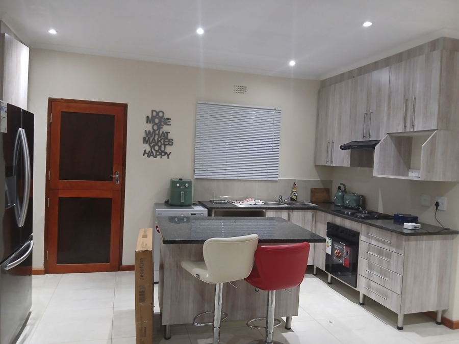 3 Bedroom Property for Sale in Cove Rock Eastern Cape